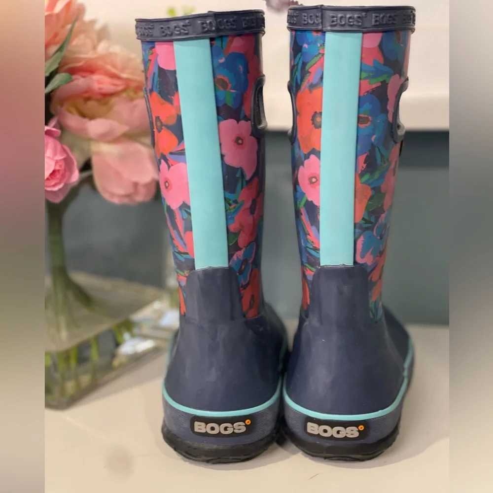 Bogs Kids- Rain Boots Water Pansies size 11